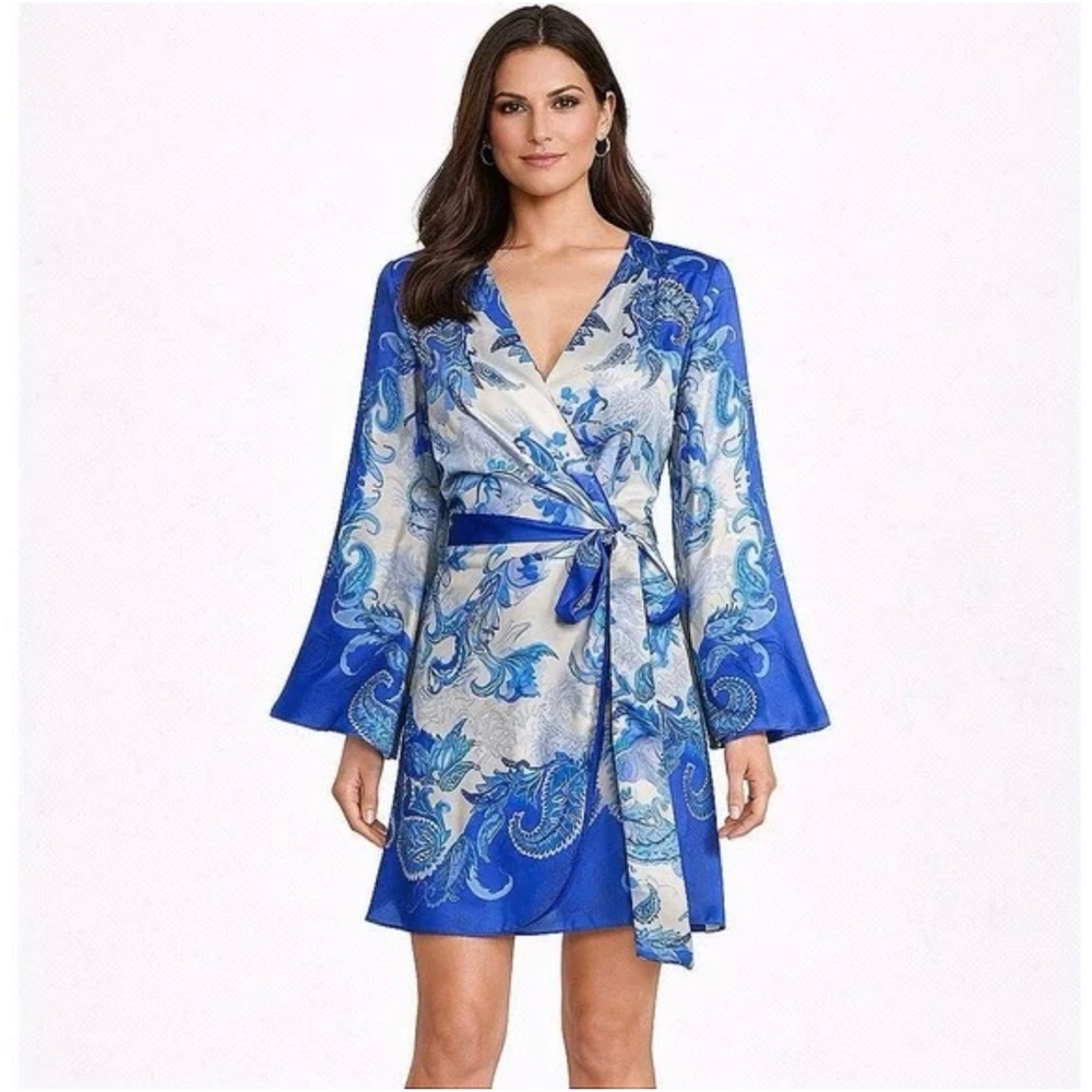 NWT Gianni Bini, Jenni Paisley Printed Satin V-Neck Blue and White Wrap Dress